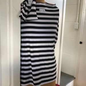 Maternity, Latched Mama nursing cape with pouch